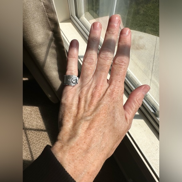 Pinky Spoon Ring - Picture 6 of 14